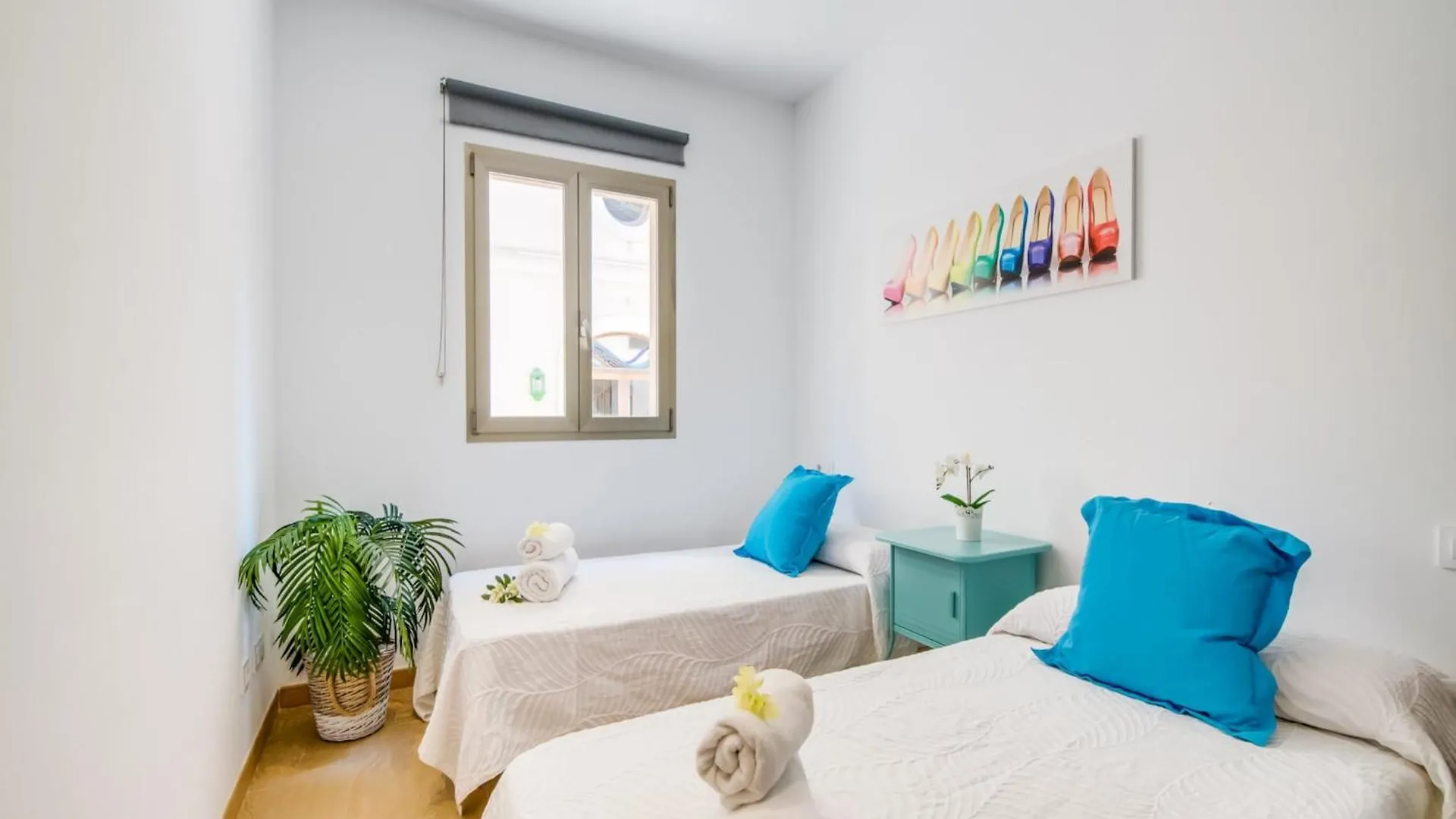 Holiday Home For 10 Guests Near Beach 캔 피카폴트 스페인