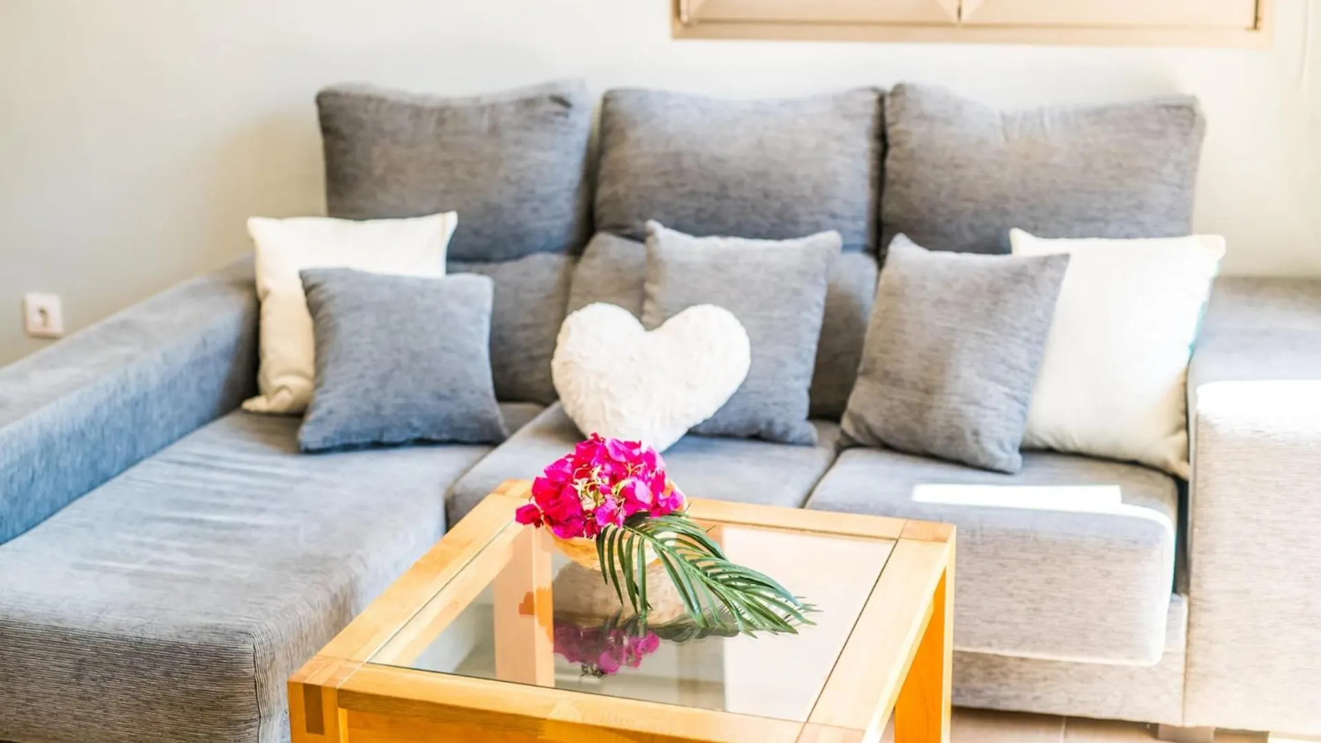 Holiday Home For 10 Guests Near Beach 캔 피카폴트 스페인